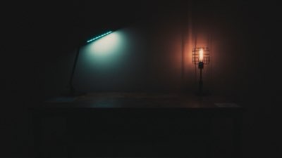 눈 건강 지키는 조명 세팅법, 500럭스 균형이 핵심입니다