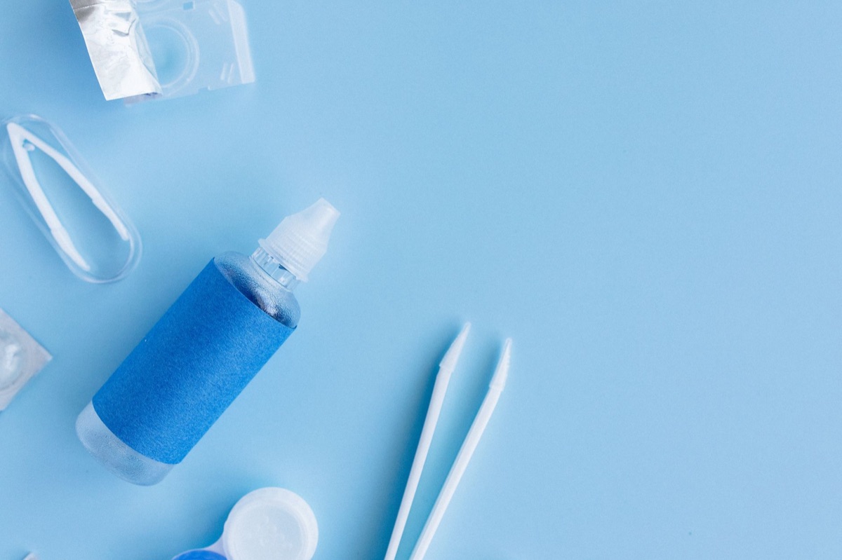 Lubricating eye drops for dry eye relief