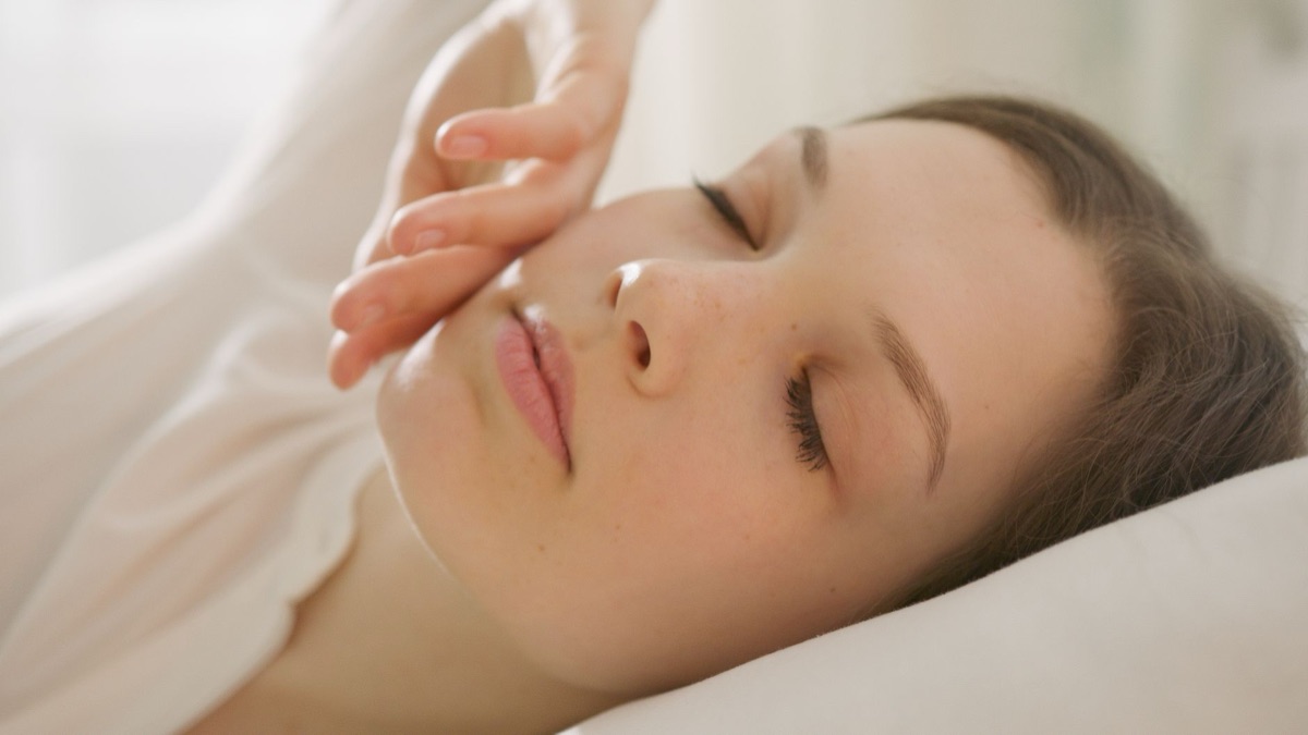 穏やかに眠る人の横顔